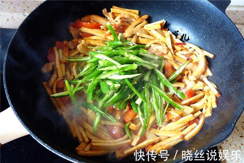 豆干最好吃的做法,香辣可口,美味下饭,全家都爱吃,筷子停不了