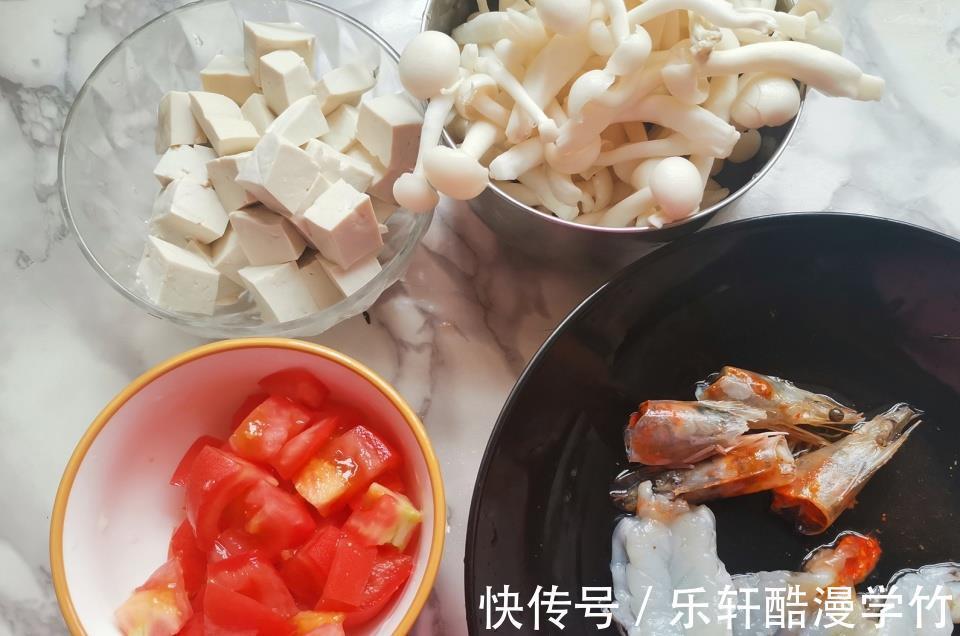 砂锅|它是“天然镇静剂”,镇静安神睡眠好,这样简单炖一锅太鲜了