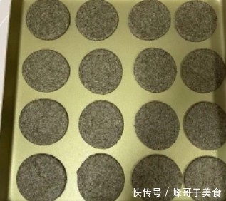 饼干,黑全麦饼干的做法,非常适合新手的一款甜点,没有什么难度