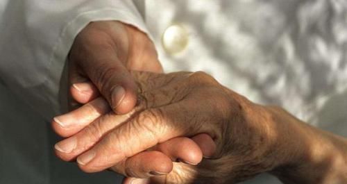 三穴|55岁后为长寿关键期,保“三处”,按“三穴”,长寿健康随之而来