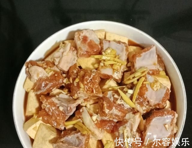 黏液蛋白|它是“碱性食物王”，女性可多吃，头发变顺滑，腰肢更细了