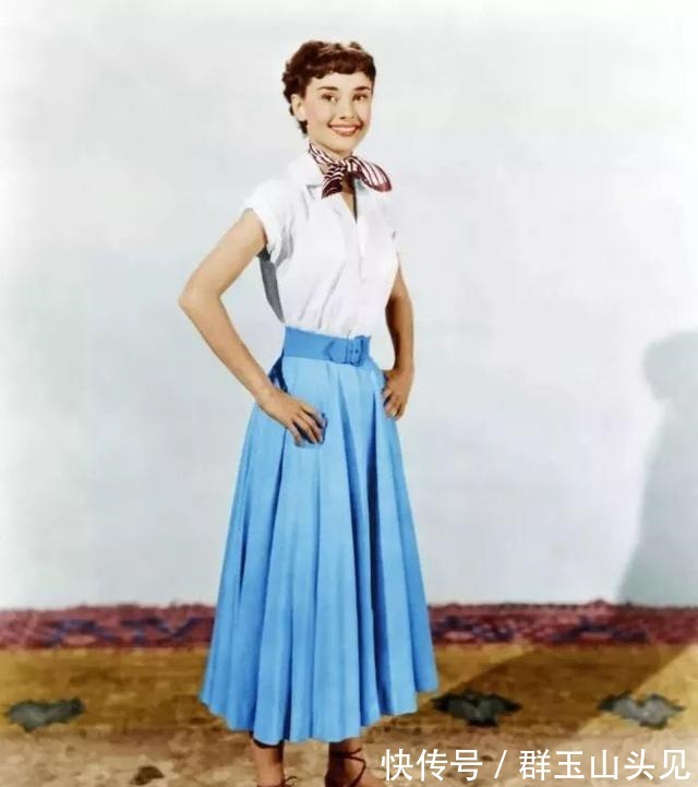 底鞋|走在悠然时光里，平底鞋穿着舒服，也能穿出高跟鞋的好身材和气场！