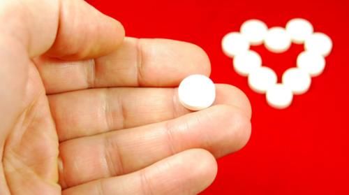 下降|血压高的人:这4类食物别碰,坚持3个事情,不出2月,血压往下降