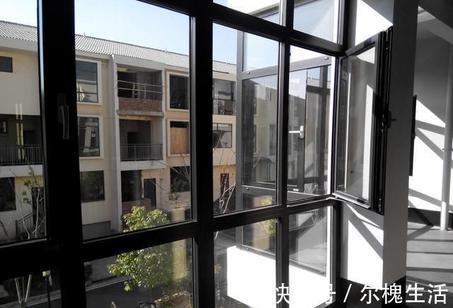 铝合金|封阳台用铝合金和断桥铝哪种好?良心师傅做了对比,别再选错啦