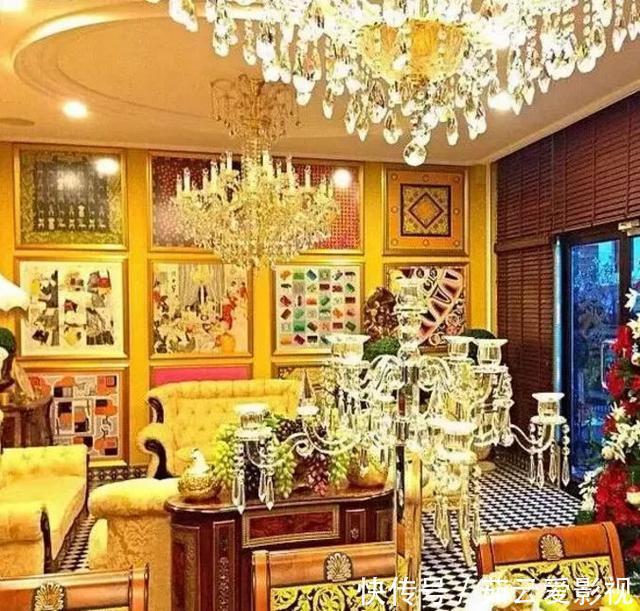 泰国母子炫富，珠宝论斤戴，包包堆成山，品味奇特