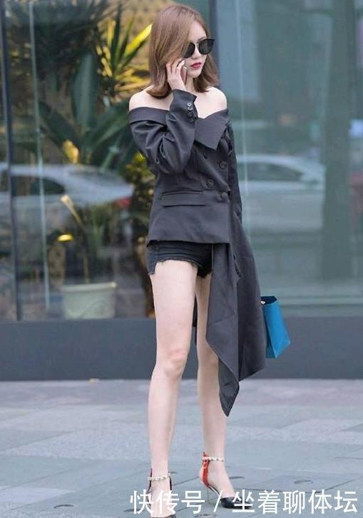 西装|长款灰色西装搭配高腰筒裙,青春靓丽,活泼可爱