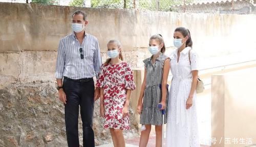 额头|西班牙两公主终于扎头发,饱满额头像王后,王后一袭小白裙真年轻