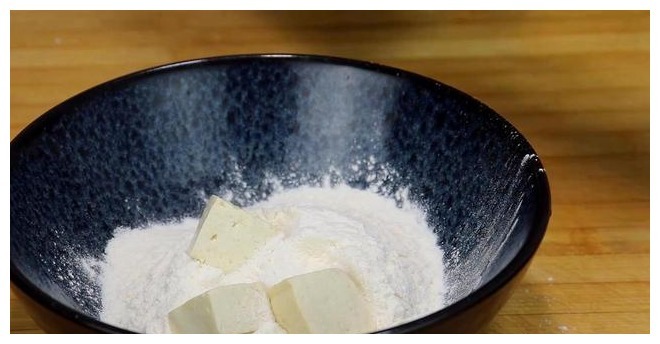 大厨教你这样做红烧豆腐，咸香适口，超级下饭，全家都喜欢