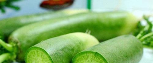 冬天吃饺子，韭菜猪肉靠边站，用此菜包饺子鲜香多汁，快来学着做