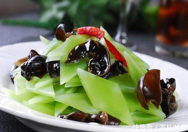 黑木耳|莴苣和它一起炒，防癌抗癌心脏好，清肺润燥抗衰老，全家都爱吃