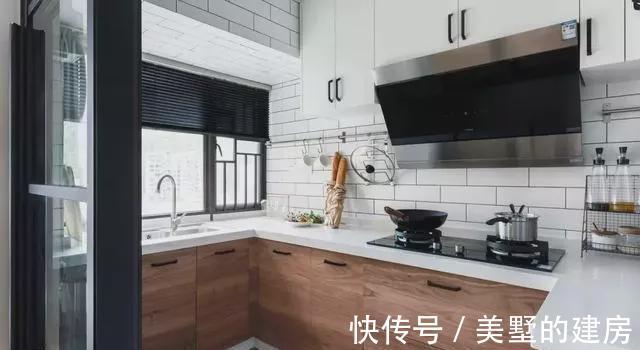 主卧|110㎡北欧三居,定制飘窗柜、榻榻米,收纳棒,适合新婚小夫妇