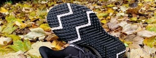 跑鞋 300元的预算,买不起耐克阿迪?不如看看这3双,有性能有颜值