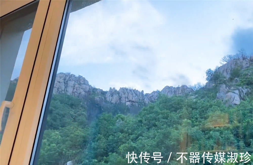 景色|青岛女生的山间住宅,窗外四季景色如画,网友:太羡慕了!