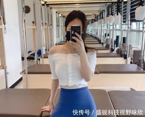 性感|爱穿运动服的模特,钟爱此健身动作,打造性感曲线