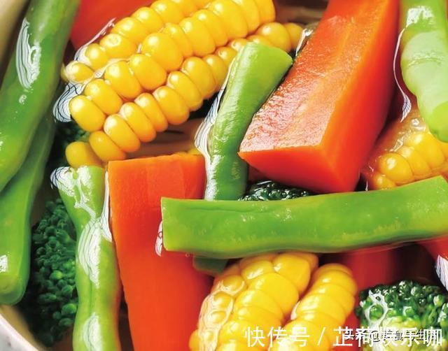 时蔬|晚餐不想炒菜,这几样食材煮一煮,配一碗蘸料,让你多吃一碗饭