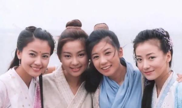 难怪张无忌会认定赵敏,把周芷若和赵敏的名字连起来读,一目了然