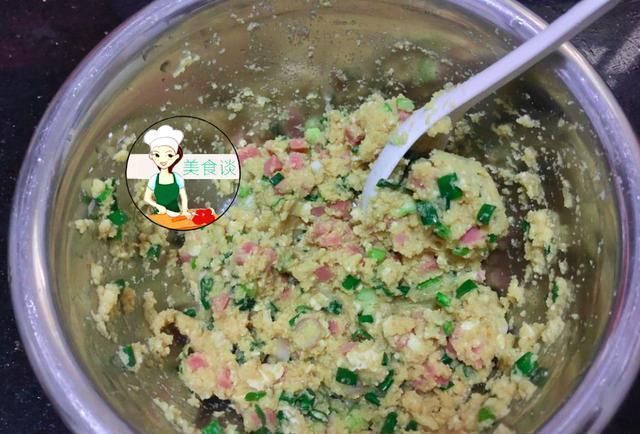 这食材常被扔掉,怪可惜的,用来做早餐饼,鲜香营养,孩子抢着吃