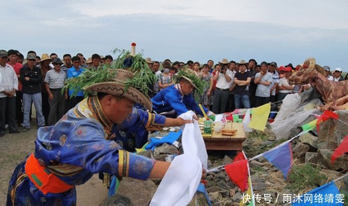  《敖包相会》的敖包是蒙古包吗？这可能是外族人常有的误会