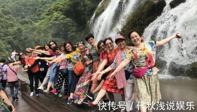 压缩|建议中老年人：不管到哪旅游，尽量带上这4样东西，旅途轻松舒适