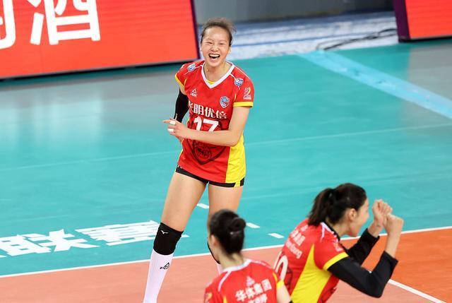 上海女排|56扣21中轰22分!女排1米8主攻导演大逆转,霸气进攻撕开江苏防线
