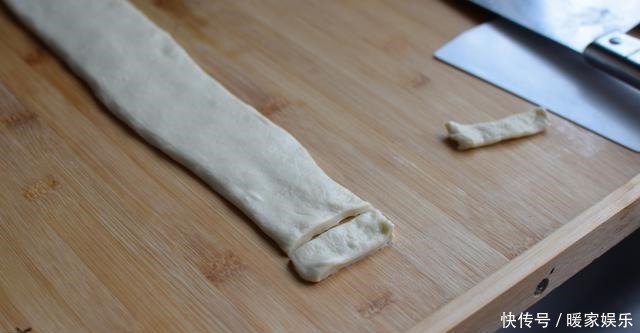 我家油条从不买,自己做各个空心,配方屡试不爽,我每次都成功