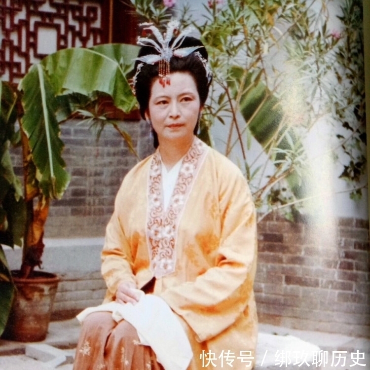 内情|王夫人撵走晴雯,为什么连衣服都不允许她带走?内情很简单