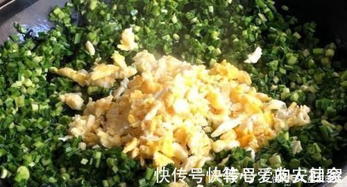 包三鲜馅饺子时，万万不可直接拌馅，多加这一步，饺子鲜香更入味