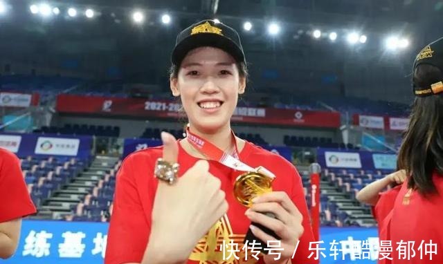 天津女排|恭喜!中国女排联赛冠军主攻手留洋成功,加盟豪门,郎平热泪盈眶
