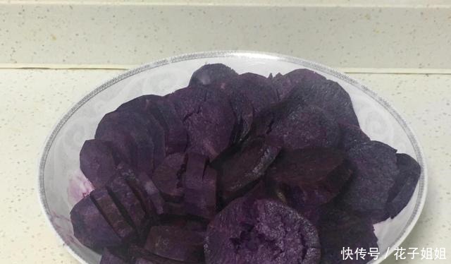 春季吃红薯不如吃它,加粉一拌一蒸,越嚼越香,主食零食两相宜!