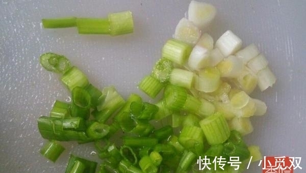 鸡蛋蒸豆腐|两个鸡蛋放进豆腐里蒸一蒸, 5分钟后, 不爱吃鸡蛋的孩子吃的特开心!