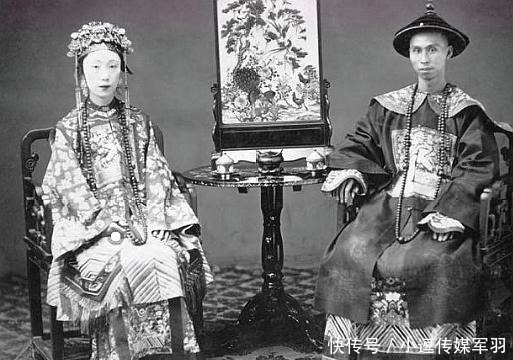 夫妻|清朝无美女?5张晚清夫妻合影直接打脸,最后让人心动