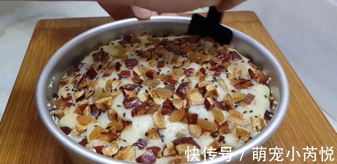 蛋糕|1碗大米,2个苹果,锅里蒸一下,做出创意小发糕,比蛋糕好吃几十倍