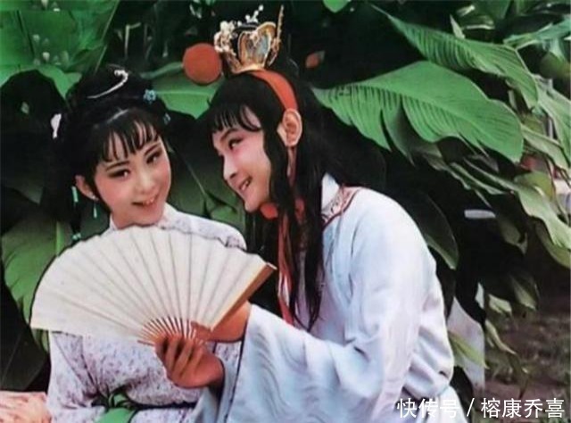 包岱|林黛玉人生四大悲剧,父母双亡在其次,最大问题贾母都不容忍