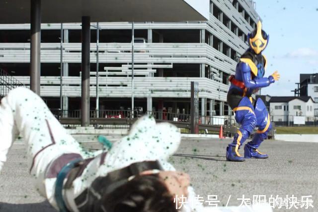 |假面骑士revice演员搞笑互动:谁都打不过的蜃楼开始欺负吉祥物