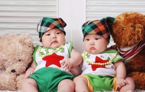 医生|90后孕妈一胎生下两娃,全家正高兴的时候,医生不是双胞胎