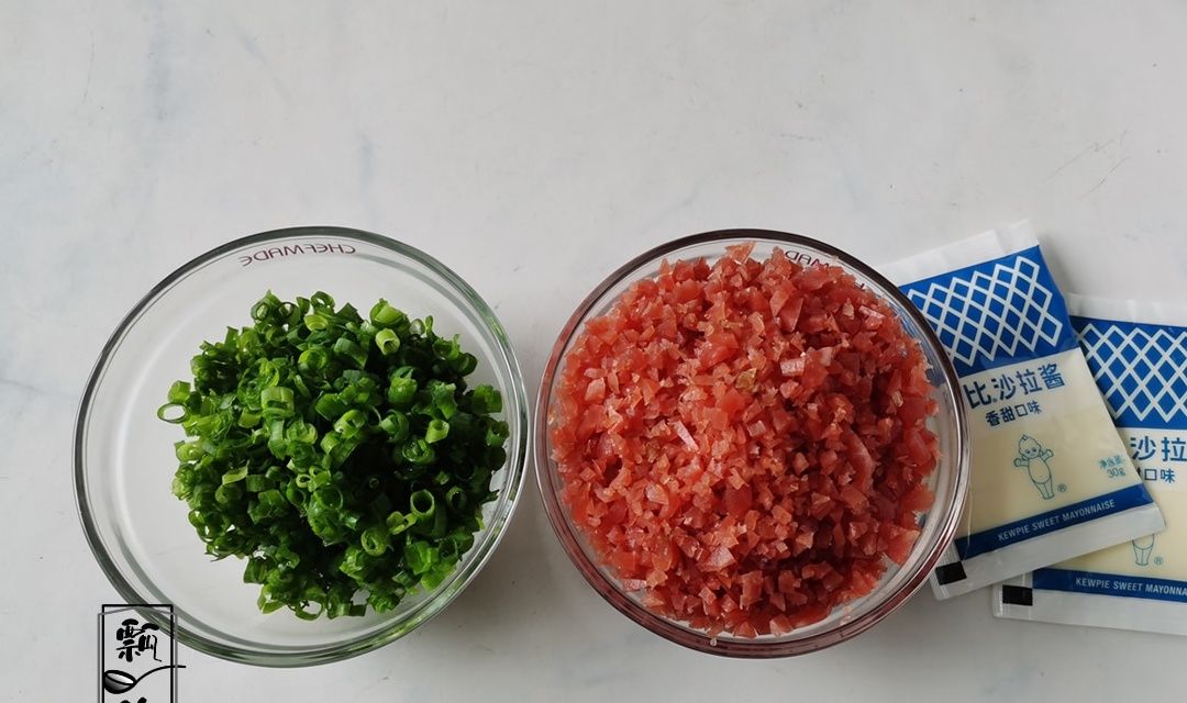 小笼包|孩子大人都爱的早餐,凉热都好吃,放三天不硬,比吃馅饼包子强