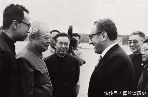 改为|新中国首任外交部长原定是他!但他坚持不当,才改为周总理来兼任!