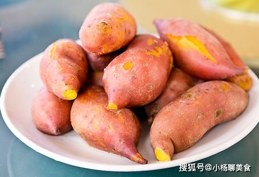红薯还在烤着吃？教你红薯的新吃法，美味又健康，全家人都喜欢