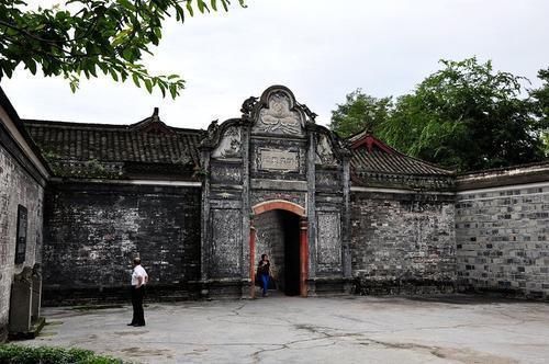 作为民国最大的地主之一,刘文彩的生活,究竟有多“奢侈”?