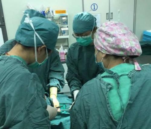 宝妈|顺产“备皮”尴尬?剃毛这一关,剖腹产产妇也躲不过,别不好意思