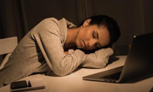 肝不好，身体会出现3黑2疼，医生直言：小心肝硬化找上门