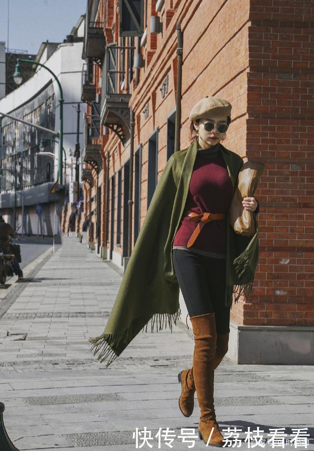 入秋该穿针织衫了,分享4组三木的经典搭配,照着穿想不时髦都难