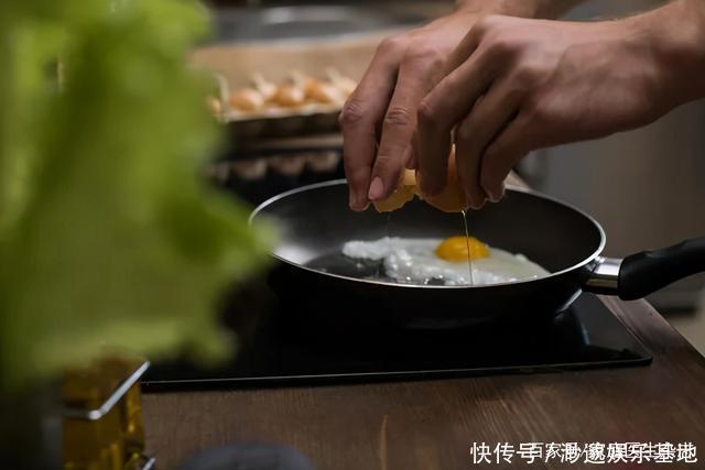 这样用锅,堪比服慢性毒药!无数家庭都在犯,再不改全家健康遭殃