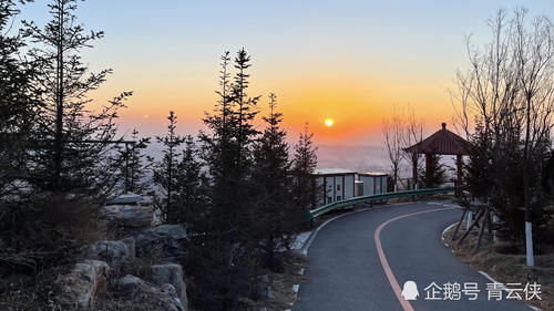 罕王殿|辽宁这里有座著名的城中山，最适合赏日出日落，夜景胜过白天