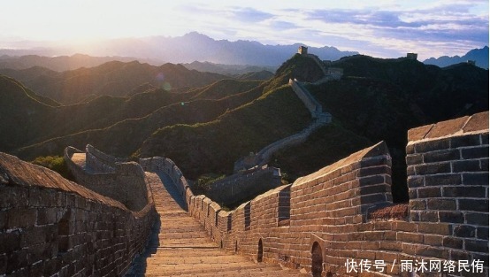 印度人疑惑:中国古代没有水泥,为何万里长城2000年都不倒?