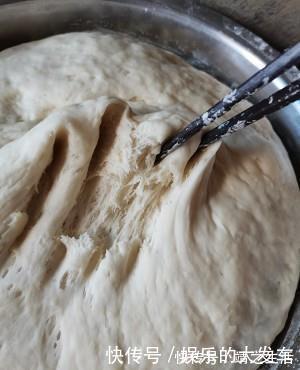 天冷发面，别直接放酵母！教你一个小窍门，30分钟发满盆，好吃