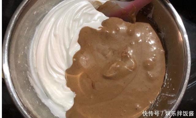 早餐|这块可可戚风蛋糕长期霸占我的早餐,香浓柔软超好吃