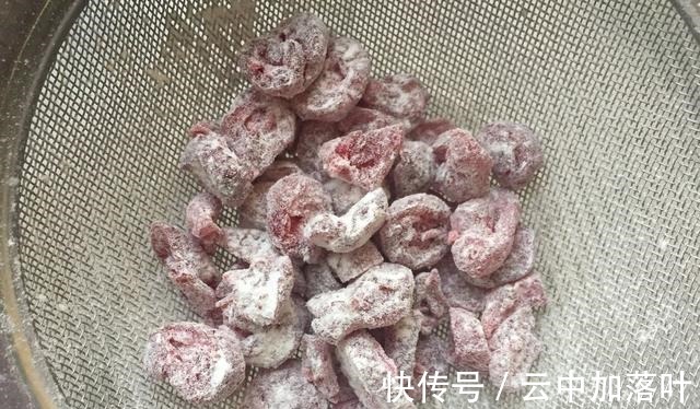 糕点|蔓越莓米糕，做法简单味道好，软糯香甜，吃一口就忘不掉！