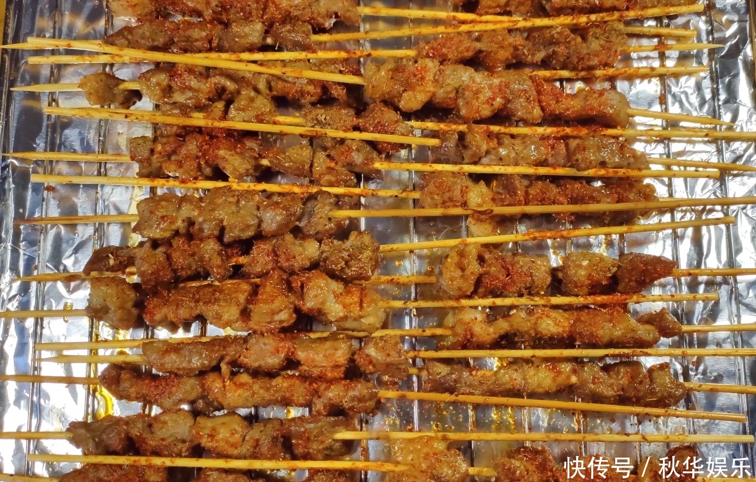 想吃羊肉串教你在家做,健康无油烟,咬一口滋滋冒油,太解馋了