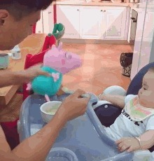 |搞笑GIF:美女这表情真是丰富啊,不去当演员亏了啊